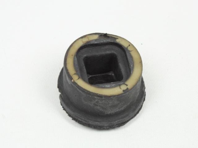 Подушка підрамника задня верхня MOPAR 4684284 Dodge Grand Caravan, Caravan; Chrysler Voyager